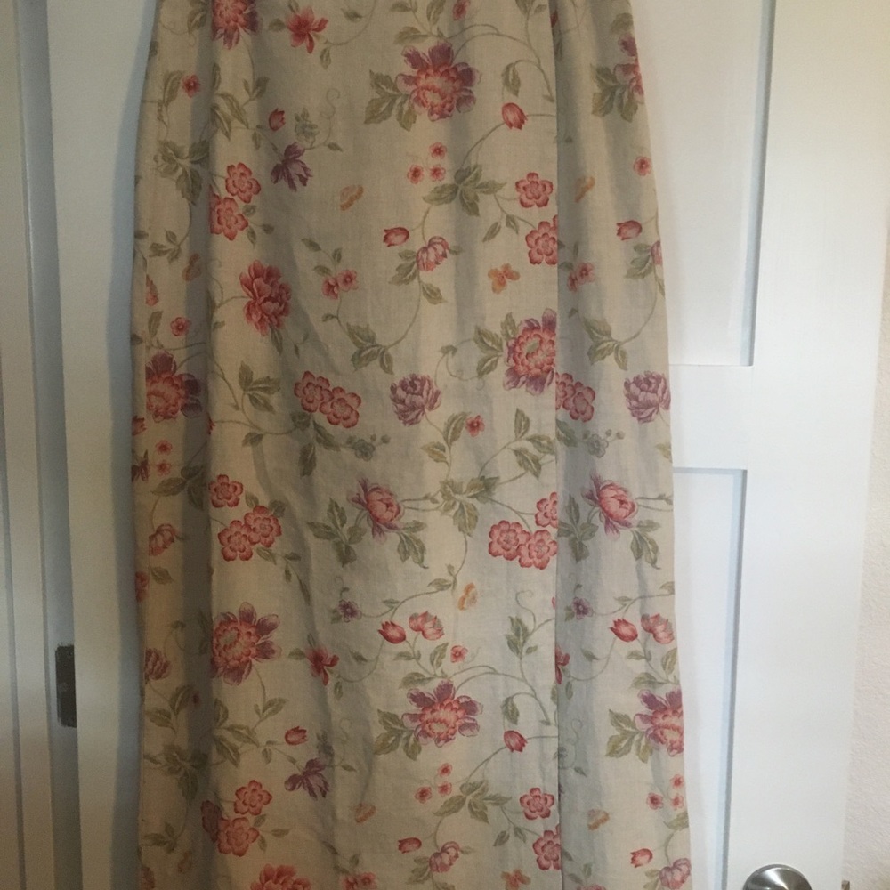 Mid-calf linen skirt..waist measures 16”side to side…Length 39”